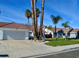 1291 Granite Dr, Hemet, CA 92543