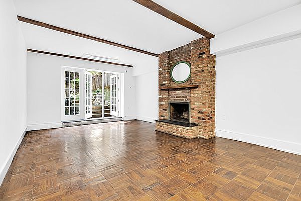 1st image of 8 W 83rd St