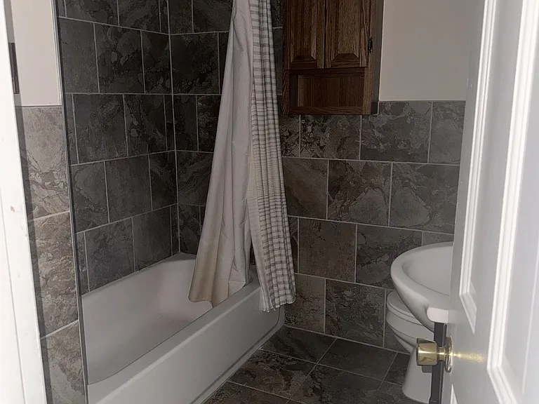 910 Florida Ave #4-1-1 — Photo 3