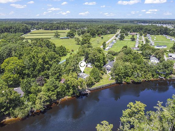 3rd image of 150 Waccamaw Bend Rd.