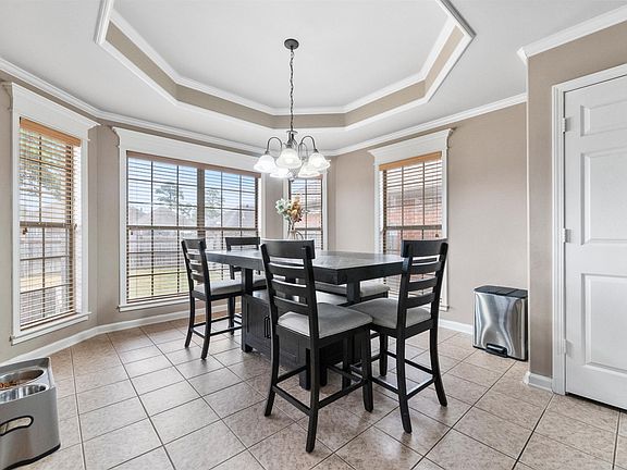 5th image of 115 Sancerre Dr