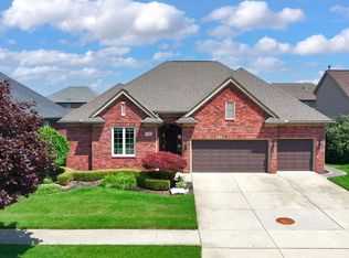 17785 Goldeneye Dr, Clinton Township, MI 48038