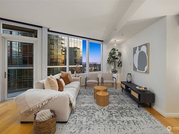 3rd image of 500 106th Avenue NE #3309