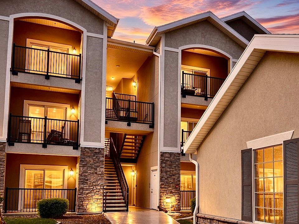 1st image of 139 W Spring Hill Way