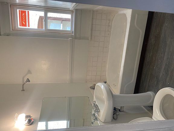 4th image of 7102 Carnegie Ave #24