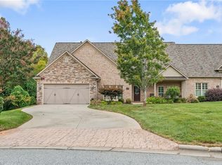 4135 Coachmans Ct, High Point, NC 27262