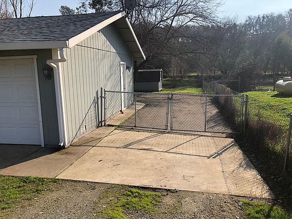 2nd image of 7895 Kirby St