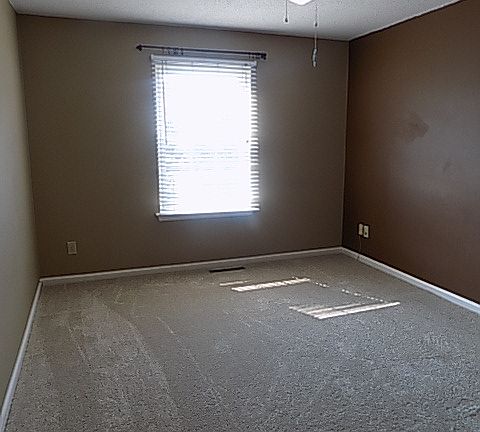 5th image of 5192 Walkers Grant Ln