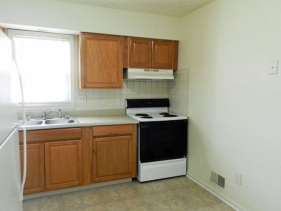 4th image of 1862 Dalton Ct #5
