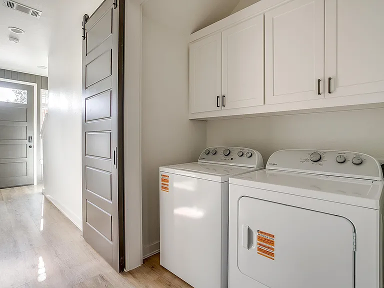 3223 S University Dr — Photo 5