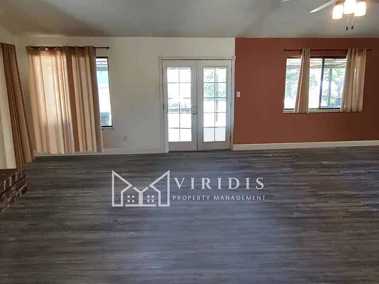 13408 Warrenton Ave — Photo 3