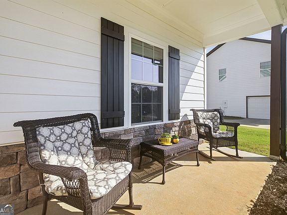 5th image of 6353 Woodland Station Dr