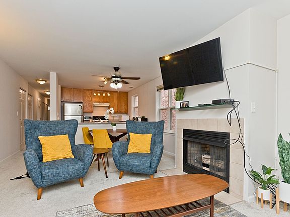 2nd image of 1156 N Howe St #B
