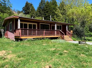 2191 E Hunter Creek Rd, Klamath, CA 95548