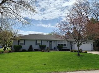 250 Coster St, Hinckley, IL 60520