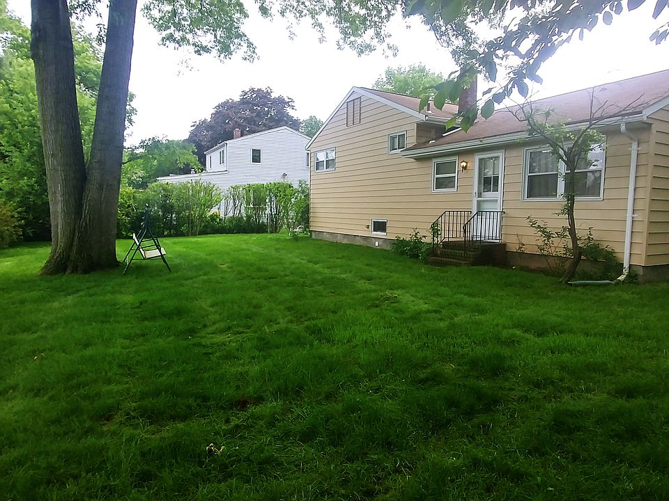 2nd image of 60 Juniper St