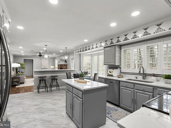 5th image of 14908 Village Gate Dr