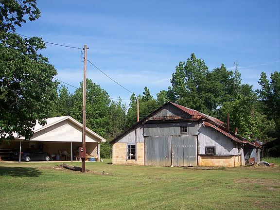 2nd image of 1632 Highway 82
