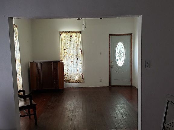 Original hardwood floors
