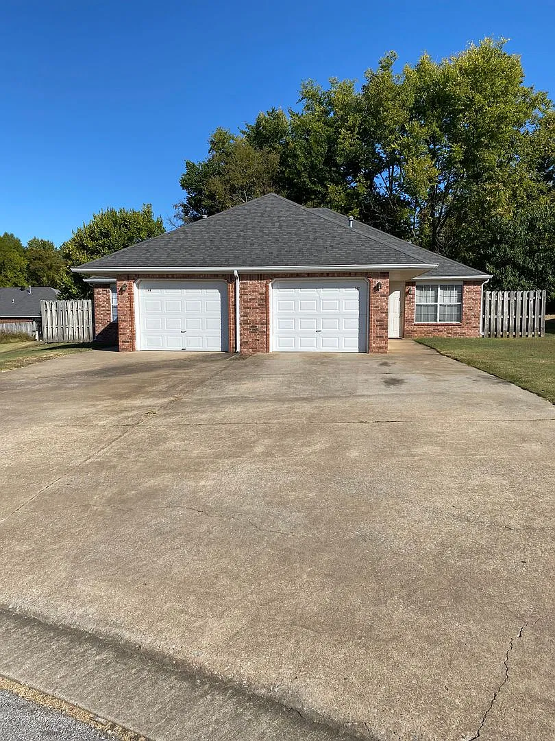 142-144 Northaven — Photo 1