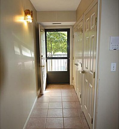 4th image of 650 E Greenwich Ave APT 6-109