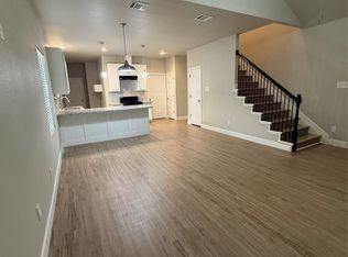 9720 Pelsey St, Houston, TX 77029
