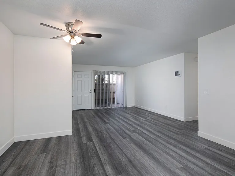 Highland View Apartments — Photo 39