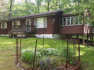 171 Oak Hill Rd, Hawley, PA 18428