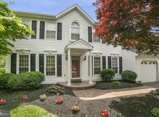 2154 Green Ridge Dr, Warrington, PA 18976