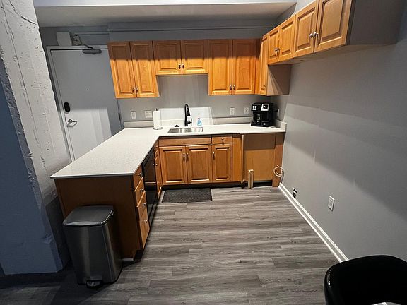 5th image of 1900 Euclid Ave APT 308
