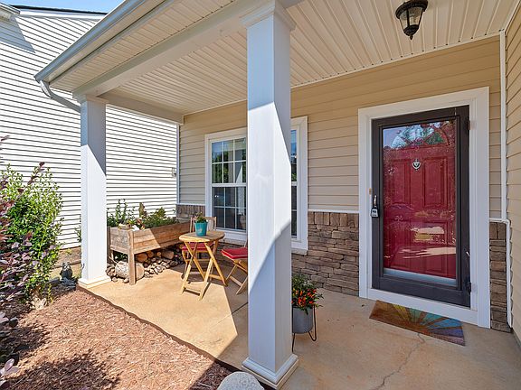 2nd image of 209 Arctic Ridge Way