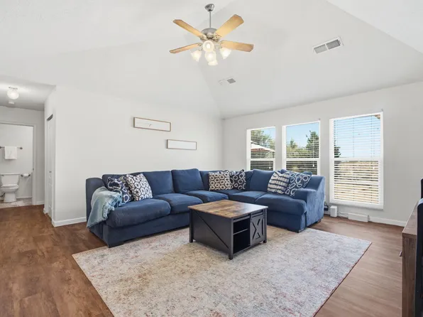 6082 Cottontail Rd NE, Rio Rancho, NM 87144