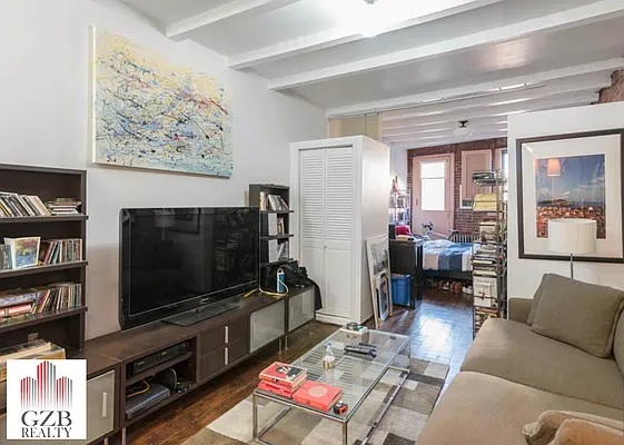 Rented by Avenues Real Estate | media 17