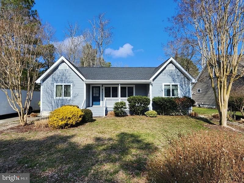 1st image of 608 Delaware Ct