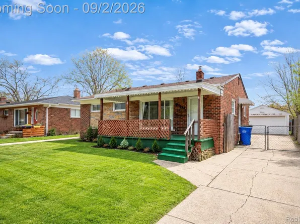 22111 Logue Ave, Warren, MI 48091