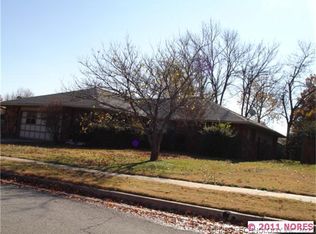 9902 E 40th St, Tulsa, OK 74146