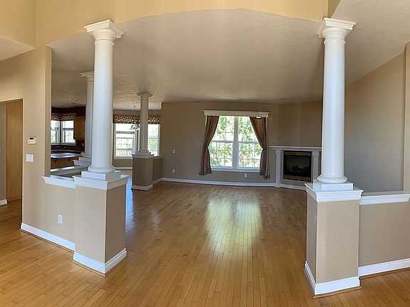 Living Room from entry