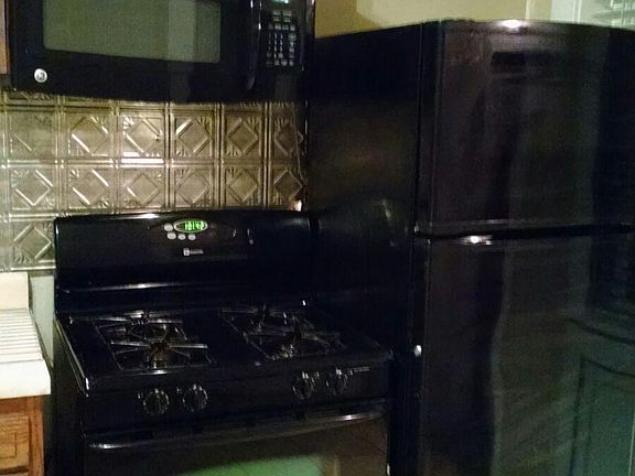 4th image of 2312 Allen Ave #1