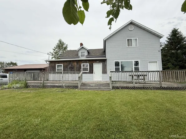 4060 18th Rd, Escanaba, MI 49829