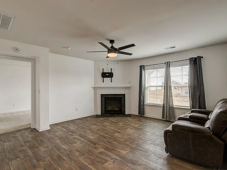 195 Carrington Dr — Photo 9