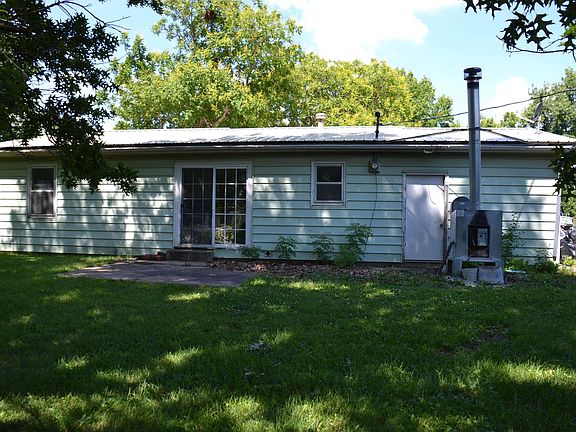 5th image of 734 S 9th St