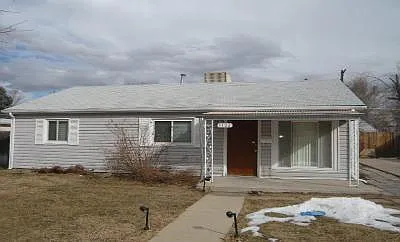 1124 Victor St — Photo 1