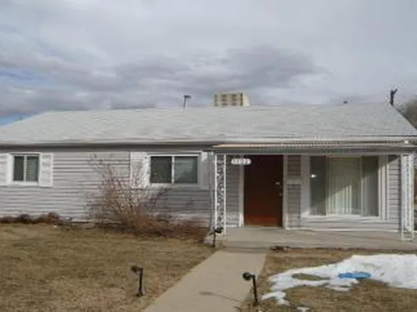 1124 Victor St, Aurora, CO 80011