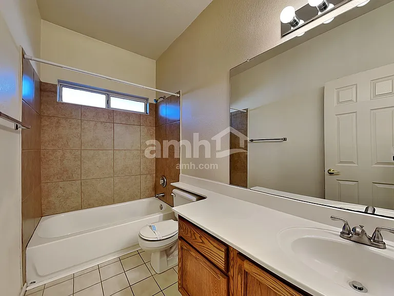 233 W Verano Pl — Photo 17