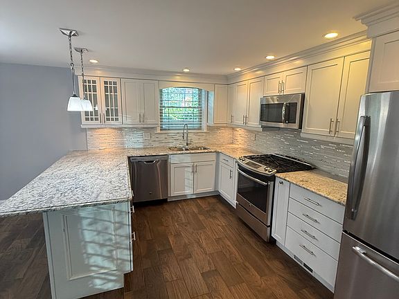 4th image of 6710 N Kimball Ave