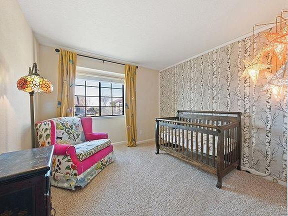 3rd image of 284 Honeydew Dr