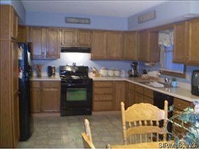 5th image of 615 N Luker St