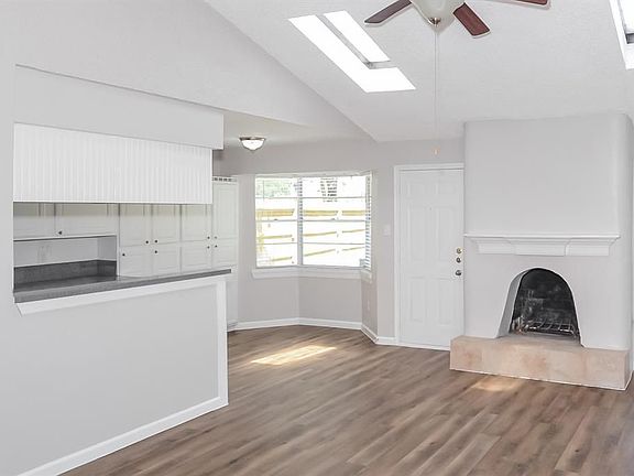 5th image of 8006 Parkglen Dr