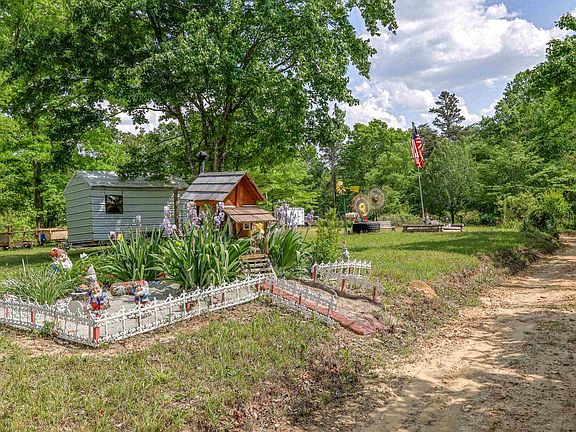 3rd image of 650 Dolley Rd