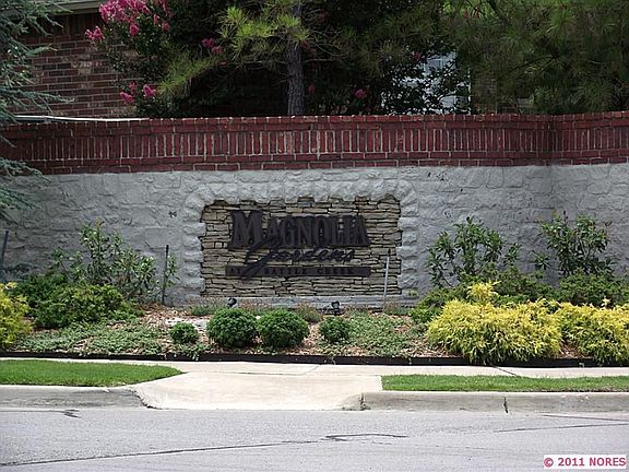 3rd image of 3916 N Pine Ave